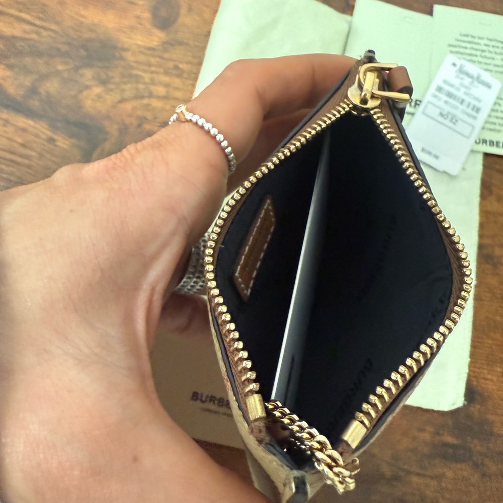 Burberry Kelbrook Check Wallet/Key Pouch
Pre Loved - Picture 8 of 9